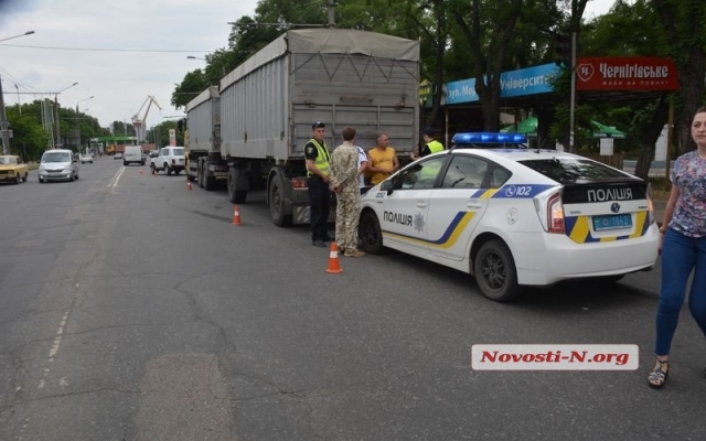 На проспекте Героев Сталинграда в Николаеве произошло ДТП Фото № 6 На проспекте Героев Сталинграда в Николаеве произошло ДТП Фото № 6