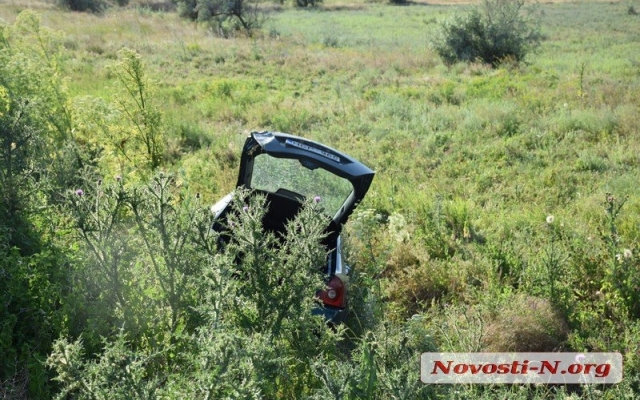 Авария на трассе под Николаевом: иномарка – в кювете, пострадавший пассажир – в больнице Фото № 1 Авария на трассе под Николаевом: иномарка – в кювете, пострадавший пассажир – в больнице Фото № 1