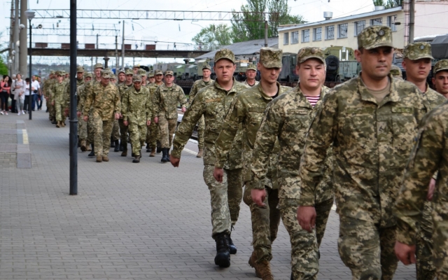 В Первомайске встречали Героев, служивших три года в зоне АТО Фото № 0 В Первомайске встречали Героев, служивших три года в зоне АТО Фото № 0
