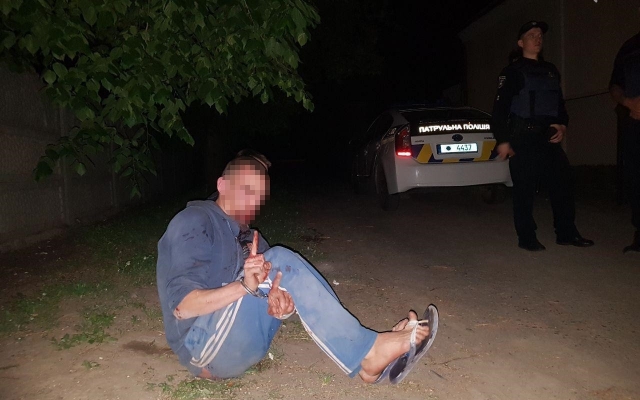В Ракетной Роще два парня устроили «разборки» и угрожали друг друга ножами Фото № 4 В Ракетной Роще два парня устроили «разборки» и угрожали друг друга ножами Фото № 4