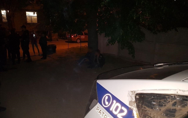 В Ракетной Роще два парня устроили «разборки» и угрожали друг друга ножами Фото № 7 В Ракетной Роще два парня устроили «разборки» и угрожали друг друга ножами Фото № 7