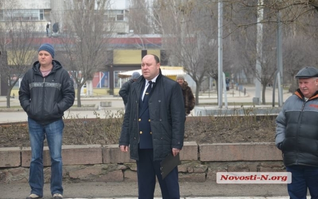 В Николаеве эвакуировали пассажиров ж/д вокзала: в здании обнаружили «бомбу» Фото № 12 В Николаеве эвакуировали пассажиров ж/д вокзала: в здании обнаружили «бомбу» Фото № 12