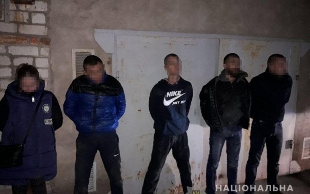 Группа молодых людей взорвали банкомат в Корабельном районе Фото № 0 Группа молодых людей взорвали банкомат в Корабельном районе Фото № 0