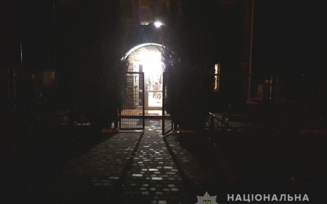 В Николаевской области неизвестные украли в церкви ящик с пожертвованиями Фото № 0 В Николаевской области неизвестные украли в церкви ящик с пожертвованиями Фото № 0