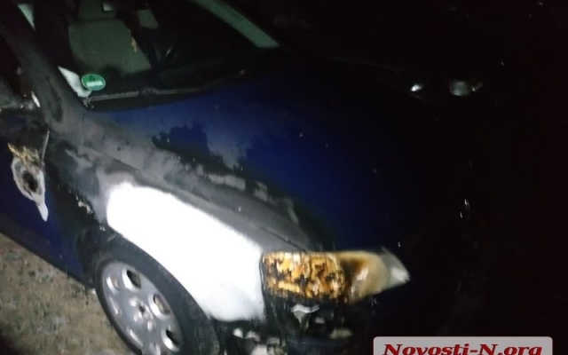 В Николаеве на платной парковке сгорел автомобиль Toyota Camry Фото № 3 В Николаеве на платной парковке сгорел автомобиль Toyota Camry Фото № 3