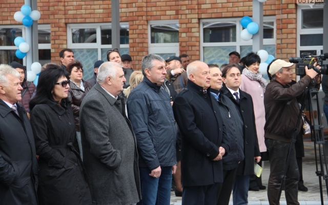 На новом автовокзале в Николаеве успешно заработали «наливайки» и круглосуточные лотереи Фото № 9 На новом автовокзале в Николаеве успешно заработали «наливайки» и круглосуточные лотереи Фото № 9