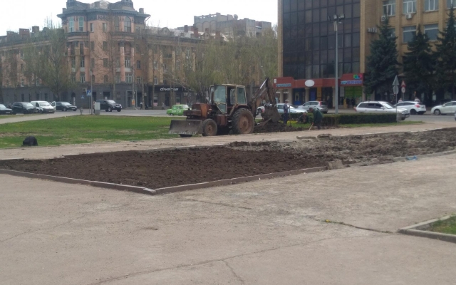 В Николаеве начались модернизировать и благоустраивать Соборную площадь Фото № 0 В Николаеве начались модернизировать и благоустраивать Соборную площадь Фото № 0
