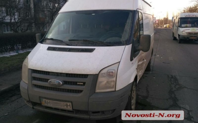 Автомобиль с еврономерами протаранил две машины и скрылся с места происшествия Фото № 4 Автомобиль с еврономерами протаранил две машины и скрылся с места происшествия Фото № 4