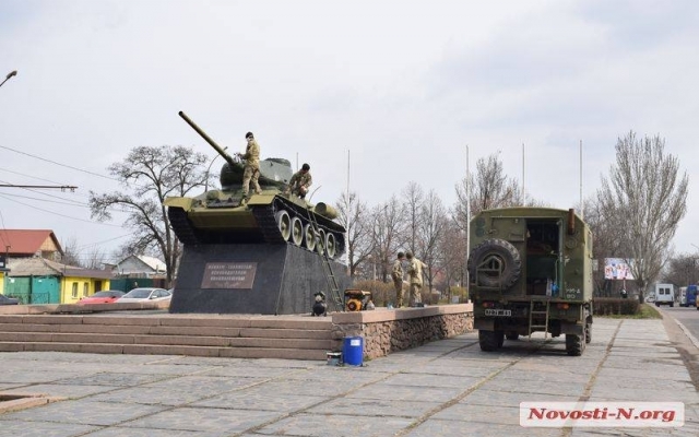 В Николаеве ко Дню освобождения Николаева обновят монумент «Танк» Фото № 1 В Николаеве ко Дню освобождения Николаева обновят монумент «Танк» Фото № 1