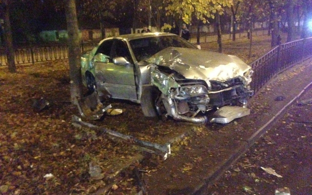 Сегодня ночью в Николаеве на проспекте Центральном произошло ДТП Фото № 2 Сегодня ночью в Николаеве на проспекте Центральном произошло ДТП Фото № 2
