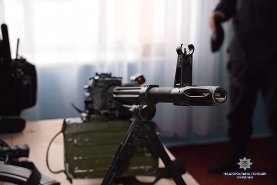 Ученики Веснянской школы провели один день с полицейскими и познакомились с их работой Фото № 10 Ученики Веснянской школы провели один день с полицейскими и познакомились с их работой Фото № 10