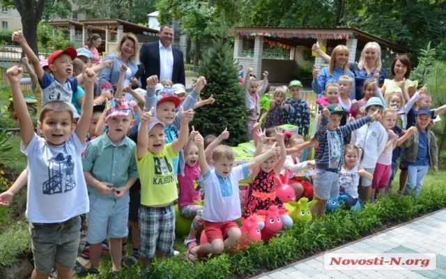 В николаевский детский передали конфискованные игрушки Фото № 4 В николаевский детский передали конфискованные игрушки Фото № 4