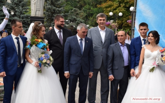В День города создали новые семьи шесть пар Фото № 4 В День города создали новые семьи шесть пар Фото № 4
