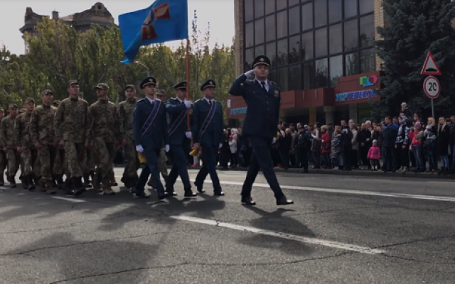 В Николаеве прошел парад военной техники Фото № 4 В Николаеве прошел парад военной техники Фото № 4