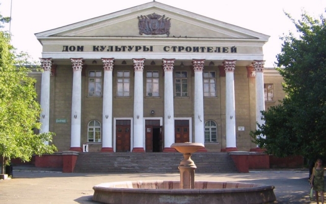 Территорию рядом возле Дома культуры хотят продать, вопрос на рассмотрении депутатской комиссии Фото № 0 Территорию рядом возле Дома культуры хотят продать, вопрос на рассмотрении депутатской комиссии Фото № 0