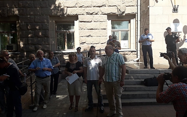 В Николаеве пенсионеры выступают против повышения на коммунальные услуги Фото № 1 В Николаеве пенсионеры выступают против повышения на коммунальные услуги Фото № 1