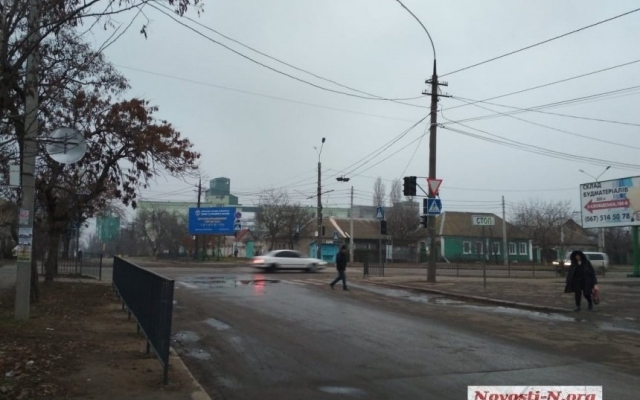 В Николаеве светофоры, установленные почти месяц назад, до сих пор не работают Фото № 0 В Николаеве светофоры, установленные почти месяц назад, до сих пор не работают Фото № 0