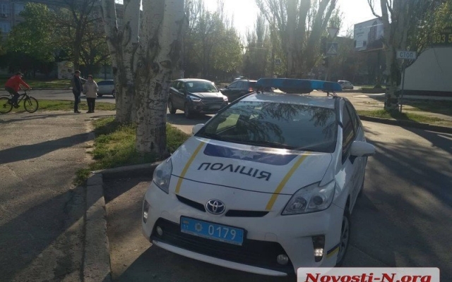 На проспекте Мира автомобиль сбил пешехода, образовалась большая пробка Фото № 5 На проспекте Мира автомобиль сбил пешехода, образовалась большая пробка Фото № 5