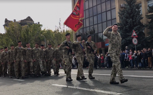 В Николаеве прошел парад военной техники Фото № 2 В Николаеве прошел парад военной техники Фото № 2