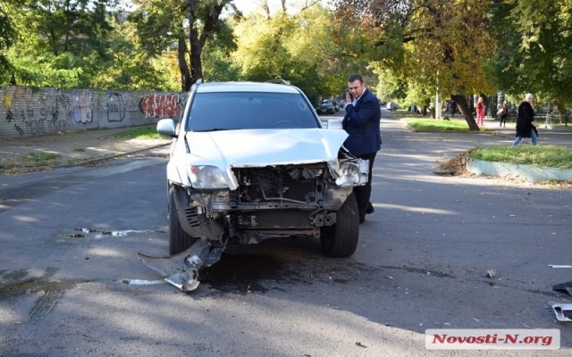 Пьяный водитель на автомобиле с еврономерами стал виновником аварии на Спасской, есть пострадавшие Фото № 2 Пьяный водитель на автомобиле с еврономерами стал виновником аварии на Спасской, есть пострадавшие Фото № 2
