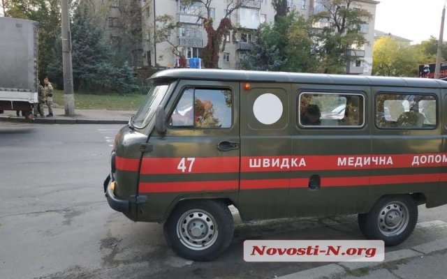 На Большой Морской автомобиль сбил школьницу, пострадавшую на «скорой» госпитализировали в больницу Фото № 0 На Большой Морской автомобиль сбил школьницу, пострадавшую на «скорой» госпитализировали в больницу Фото № 0