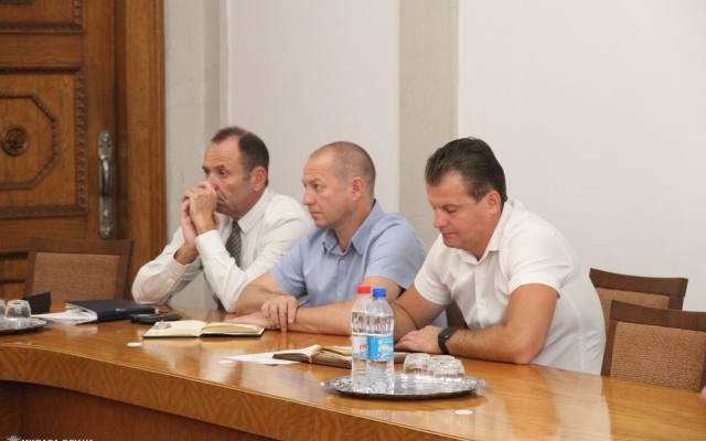 В Николаеве объявили тендер на приобретение современного медицинского прибора - ангиографа Фото № 6 В Николаеве объявили тендер на приобретение современного медицинского прибора - ангиографа Фото № 6