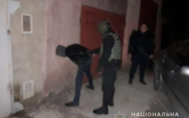 Группа молодых людей взорвали банкомат в Корабельном районе Фото № 4 Группа молодых людей взорвали банкомат в Корабельном районе Фото № 4
