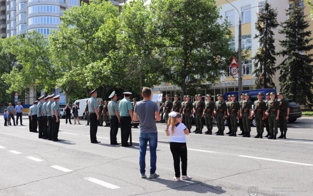 Молодые нацгвардийцы торжественно приняли военную присягу в центре Николаева Фото № 26 Молодые нацгвардийцы торжественно приняли военную присягу в центре Николаева Фото № 26