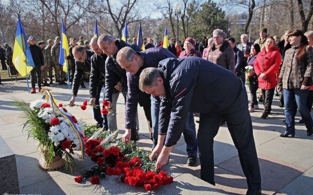 В Николаеве отметили 205 годовщину со дня рождения выдающегося украинца Тараса Григорьевича Шевченко Фото № 9 В Николаеве отметили 205 годовщину со дня рождения выдающегося украинца Тараса Григорьевича Шевченко Фото № 9