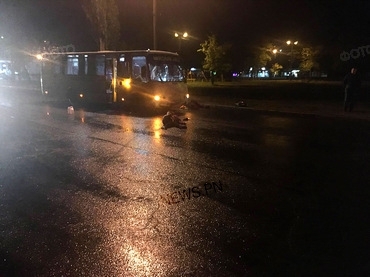 Автобус сбил насмерть мужчину и женщину перебегавших дорогу Фото № 2 Автобус сбил насмерть мужчину и женщину перебегавших дорогу Фото № 2