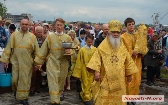 В Николаеве отметили День Святого Николая тройным крестным ходом Фото № 26 В Николаеве отметили День Святого Николая тройным крестным ходом Фото № 26