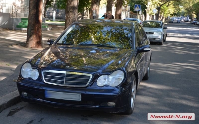 На Адмиральской авария с механическими повреждениями, обошлось без жертв Фото № 0 На Адмиральской авария с механическими повреждениями, обошлось без жертв Фото № 0