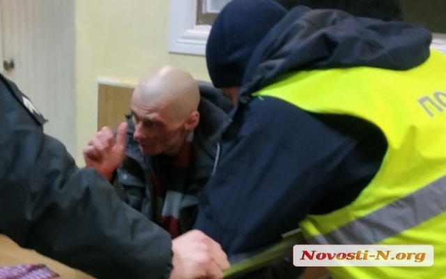 В Николаеве во время пьяной драки один человек получил ножевые ранения и скончался Фото № 1 В Николаеве во время пьяной драки один человек получил ножевые ранения и скончался Фото № 1