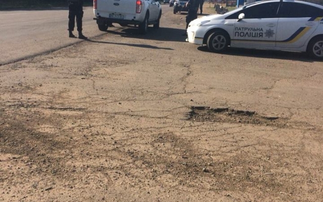 В Николаевской области действует план «Сирена», полиция разыскивает грабителей ювелирного магазина в Херсоне Фото № 4 В Николаевской области действует план «Сирена», полиция разыскивает грабителей ювелирного магазина в Херсоне Фото № 4