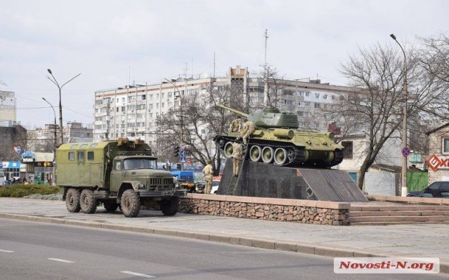 В Николаеве ко Дню освобождения Николаева обновят монумент «Танк» Фото № 6 В Николаеве ко Дню освобождения Николаева обновят монумент «Танк» Фото № 6