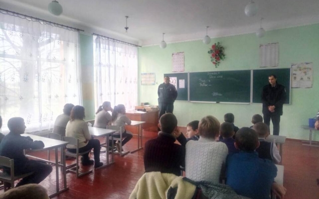 Школьников учили противостоять физическому и моральному насилию Фото № 3 Школьников учили противостоять физическому и моральному насилию Фото № 3