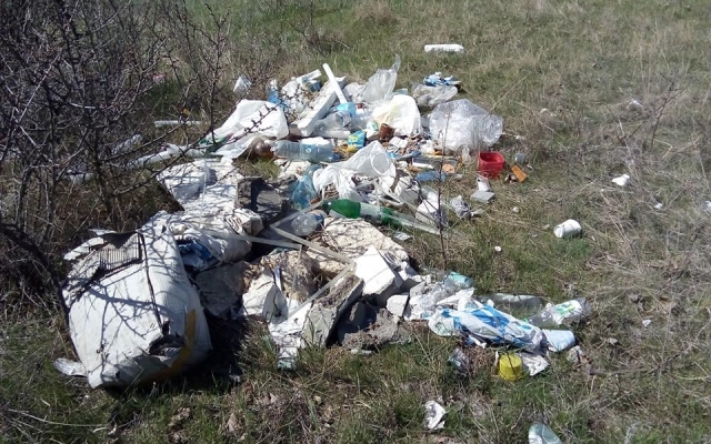 Красивейший полуостров Аляуды превращен в большую мусорную свалку Фото № 0 Красивейший полуостров Аляуды превращен в большую мусорную свалку Фото № 0