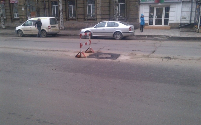 Администрация Центрального района Николаева приняла меры по предотвращению аварийных ситуаций по улице Пушкинской Фото № 2 Администрация Центрального района Николаева приняла меры по предотвращению аварийных ситуаций по улице Пушкинской Фото № 2