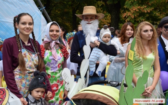В Николаеве состоялся традиционный Парад карапузов Фото № 22 В Николаеве состоялся традиционный Парад карапузов Фото № 22
