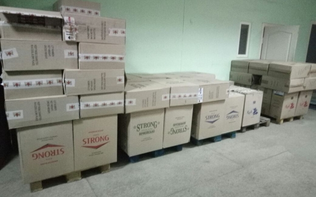У предпринимателя обнаружили крупную партию игристых вин, которые он незаконно реализовывал через Интернет Фото № 5 У предпринимателя обнаружили крупную партию игристых вин, которые он незаконно реализовывал через Интернет Фото № 5