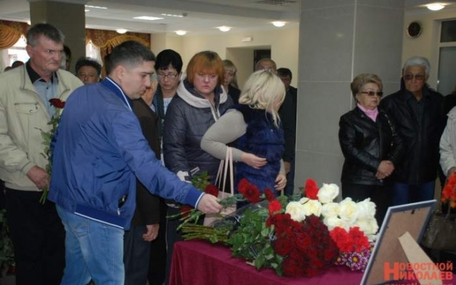 В Николаеве простились с зампредом горисполкома Иваном Бернаковым Фото № 5 В Николаеве простились с зампредом горисполкома Иваном Бернаковым Фото № 5