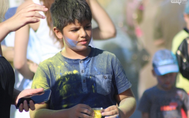 На Ингульском спуске состоялся мега красочный Holi Fest Фото № 17 На Ингульском спуске состоялся мега красочный Holi Fest Фото № 17