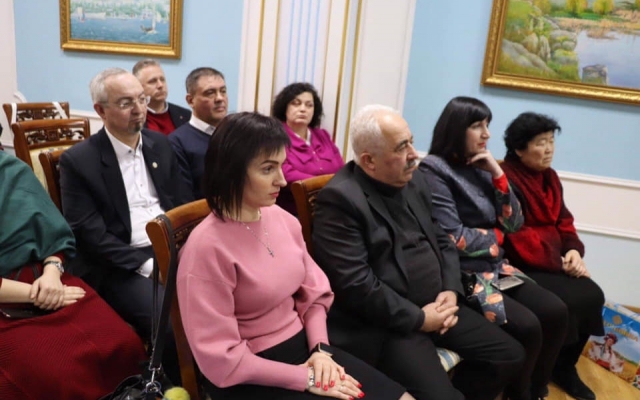 Александр Кушнир: «Сотрудничество нацменьшинств Николаевской и Херсонской выходит на более высокий уровень» Фото № 4 Александр Кушнир: «Сотрудничество нацменьшинств Николаевской и Херсонской выходит на более высокий уровень» Фото № 4