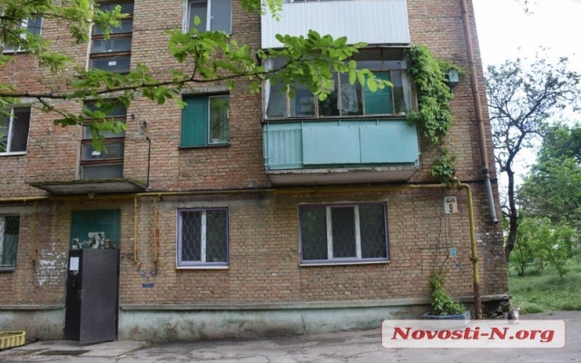 На Гмырева правоохранители задержали курьера с крупной партией наркотиков Фото № 3 На Гмырева правоохранители задержали курьера с крупной партией наркотиков Фото № 3
