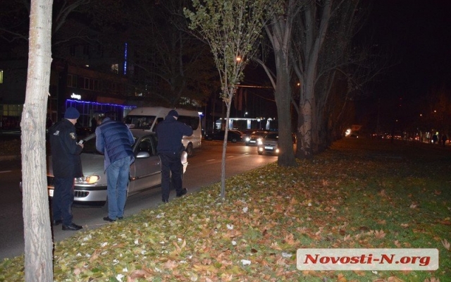 На Центральном проспекте пьяный пешеход угодил под колеса автомобиля Фото № 0 На Центральном проспекте пьяный пешеход угодил под колеса автомобиля Фото № 0