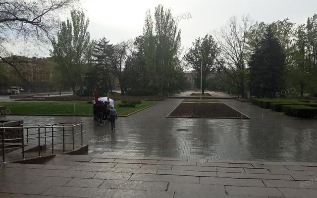 В Николаеве сторонники Михеила Саакашвили в очередной раз требуют отставки Президента Украины Петра Порошенко Фото № 1 В Николаеве сторонники Михеила Саакашвили в очередной раз требуют отставки Президента Украины Петра Порошенко Фото № 1