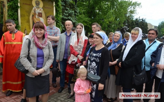 В Николаеве отметили День Святого Николая тройным крестным ходом Фото № 27 В Николаеве отметили День Святого Николая тройным крестным ходом Фото № 27