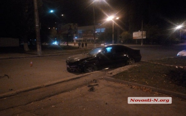 Авария на Центральном проспекте, девушку-пассажира в бессознательном состоянии увезли в больницу Фото № 8 Авария на Центральном проспекте, девушку-пассажира в бессознательном состоянии увезли в больницу Фото № 8