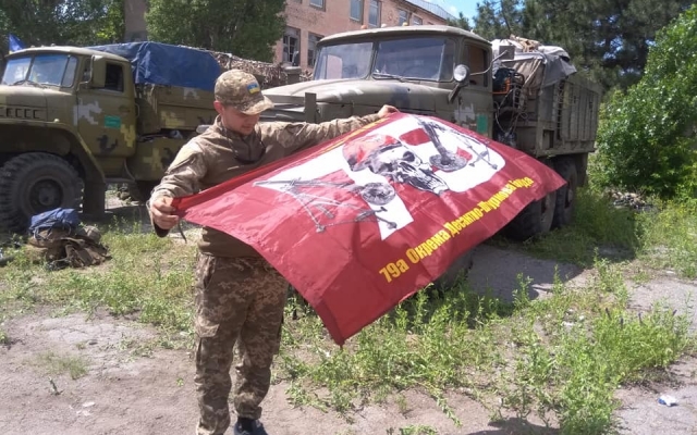 Из зоны ООС домой вернулись военнослужащие 79-й бригады отдельной десантно-штурмовой бригады Фото № 14 Из зоны ООС домой вернулись военнослужащие 79-й бригады отдельной десантно-штурмовой бригады Фото № 14