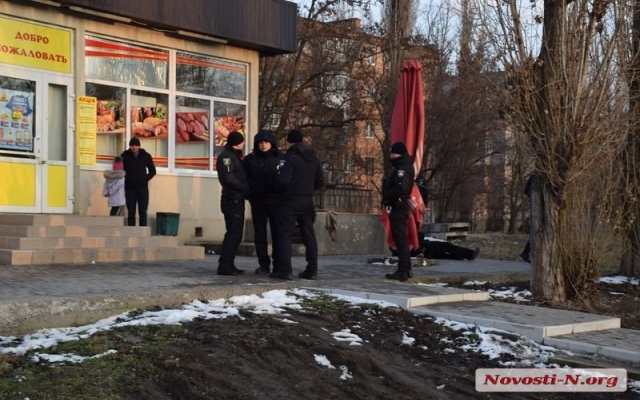 В Николаеве правоохранители задержали грабителя по «горячим следам» Фото № 10 В Николаеве правоохранители задержали грабителя по «горячим следам» Фото № 10